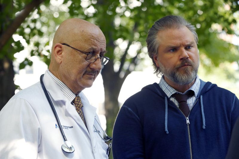 Fotoğraf Tyler Labine, Anupam Kher