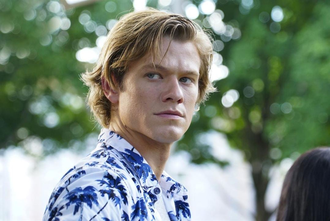 Fotoğraf Lucas Till