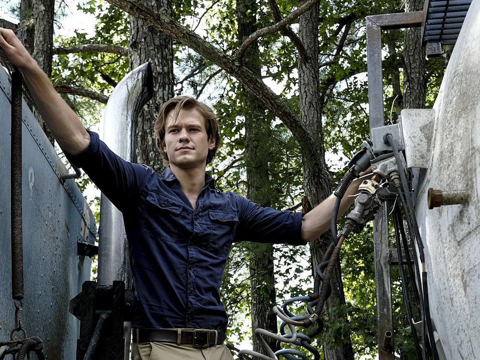 Fotoğraf Lucas Till