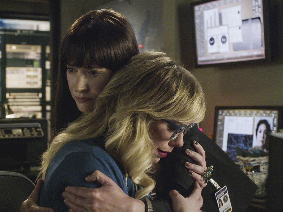 Criminal Minds : Fotoğraf Kirsten Vangsness, Paget Brewster
