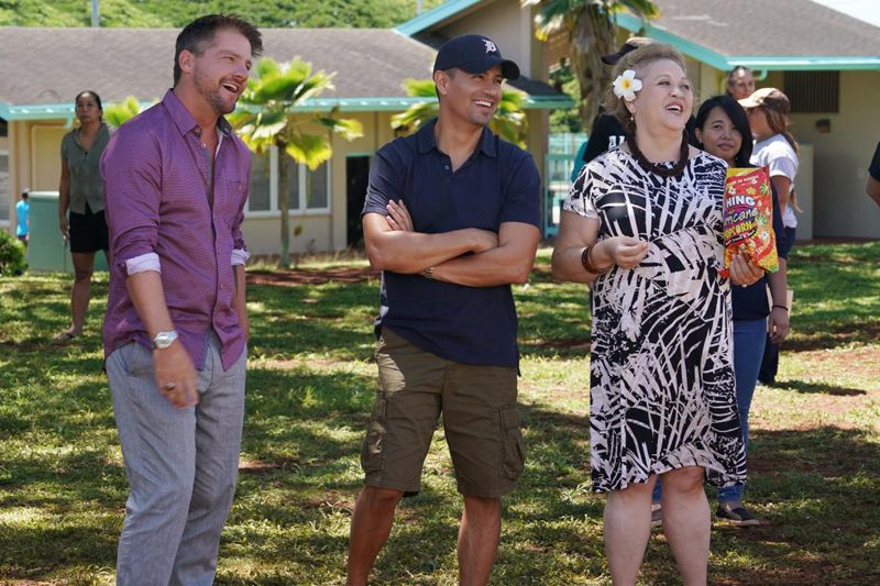 Fotoğraf Amy Hill, Zachary Knighton, Jay Hernandez