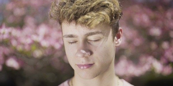 Jawline : Fotoğraf Austyn Tester