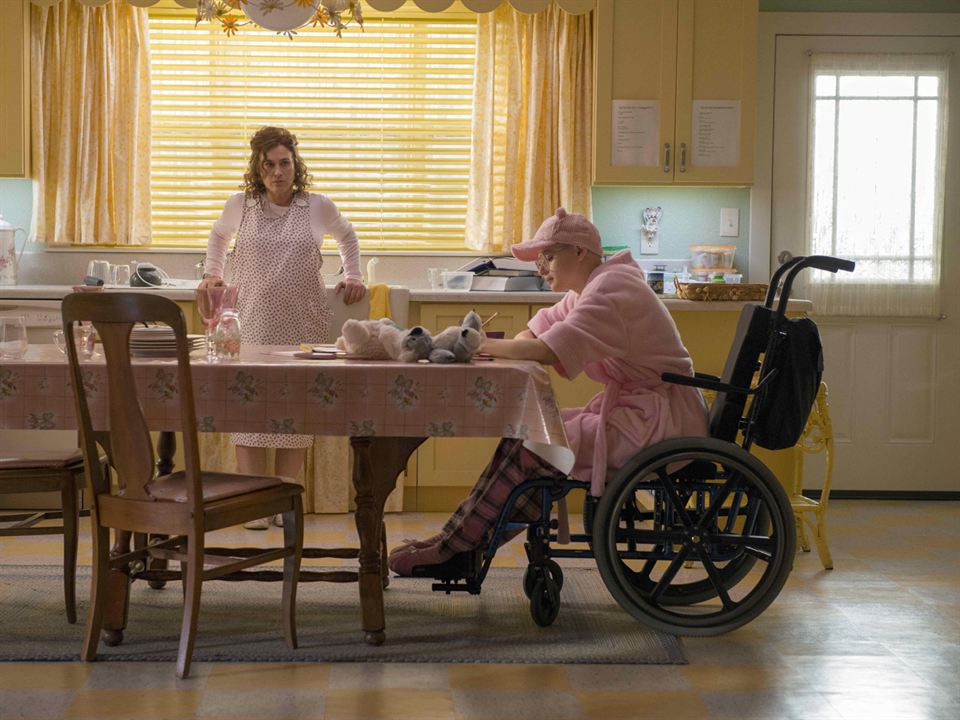The Act : Fotoğraf Patricia Arquette, Joey King