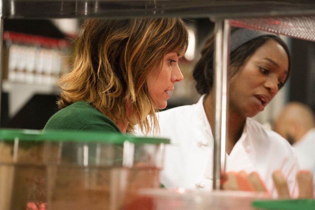 Fotoğraf Stephanie Szostak, Enuka Okuma