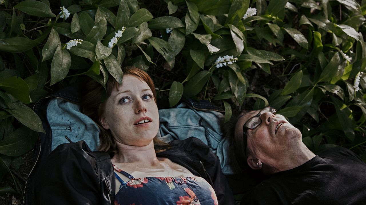 Armomurhaaja : Fotoğraf Matti Onnismaa, Hanna-Maija Nikander