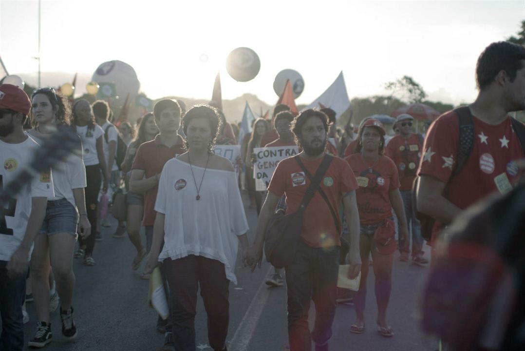 Democracia em Vertigem : Fotoğraf