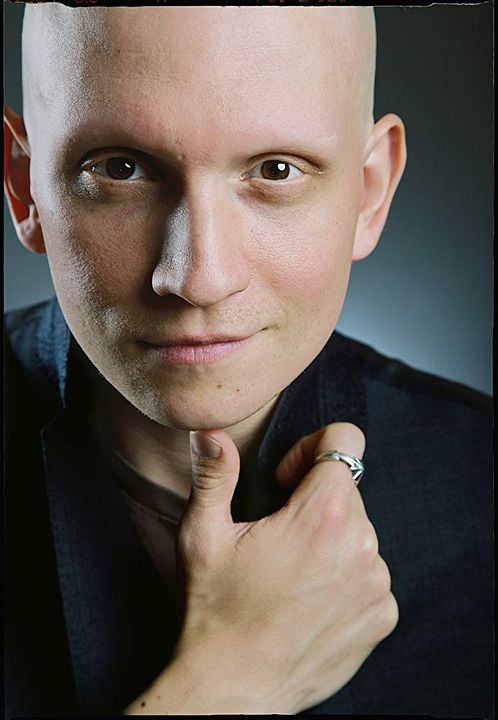 Afiş Anthony Carrigan