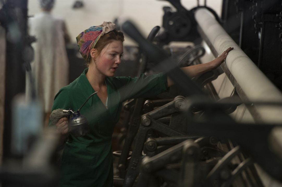 Tell It To The Bees : Fotoğraf Holliday Grainger