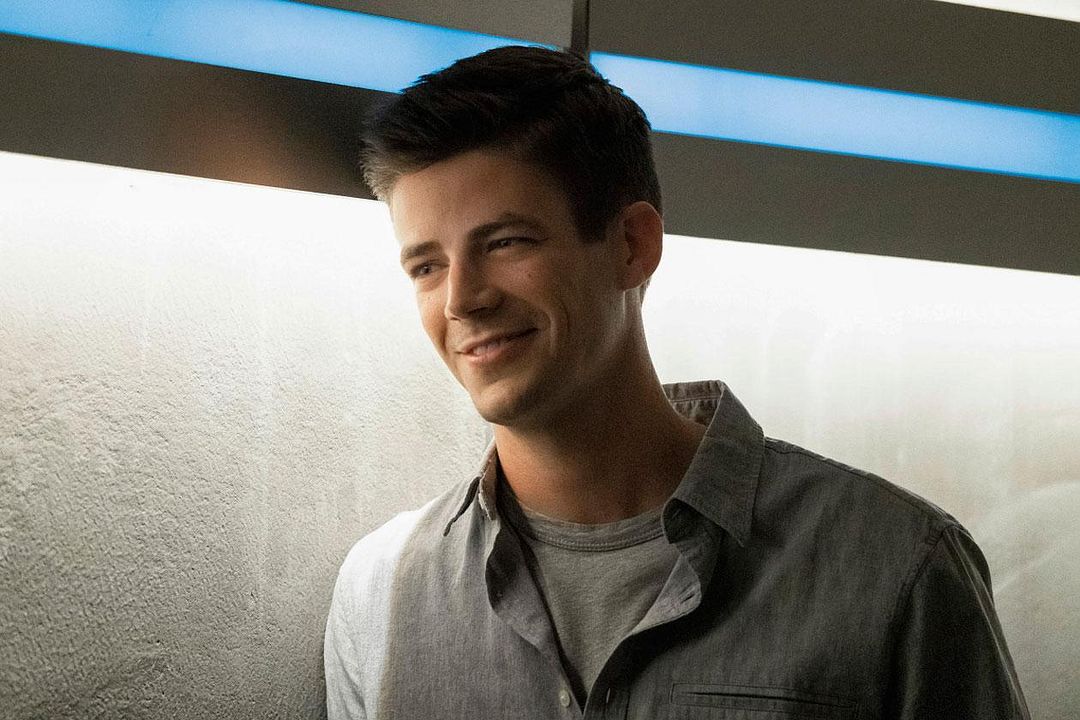 Fotoğraf Grant Gustin