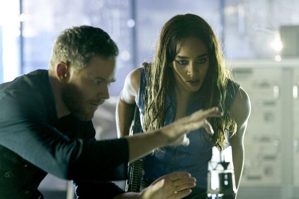 Fotoğraf Hannah John-Kamen, Aaron Ashmore