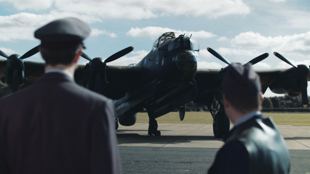 Lancaster Skies : Fotoğraf