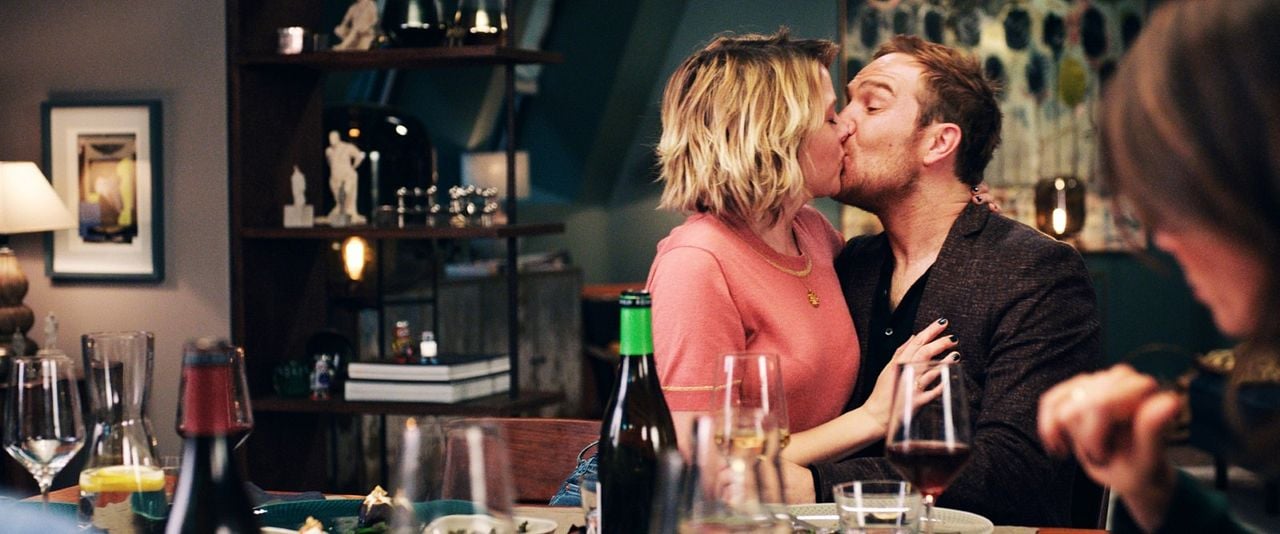 Das perfekte Geheimnis : Fotoğraf Jella Haase, Frederick Lau