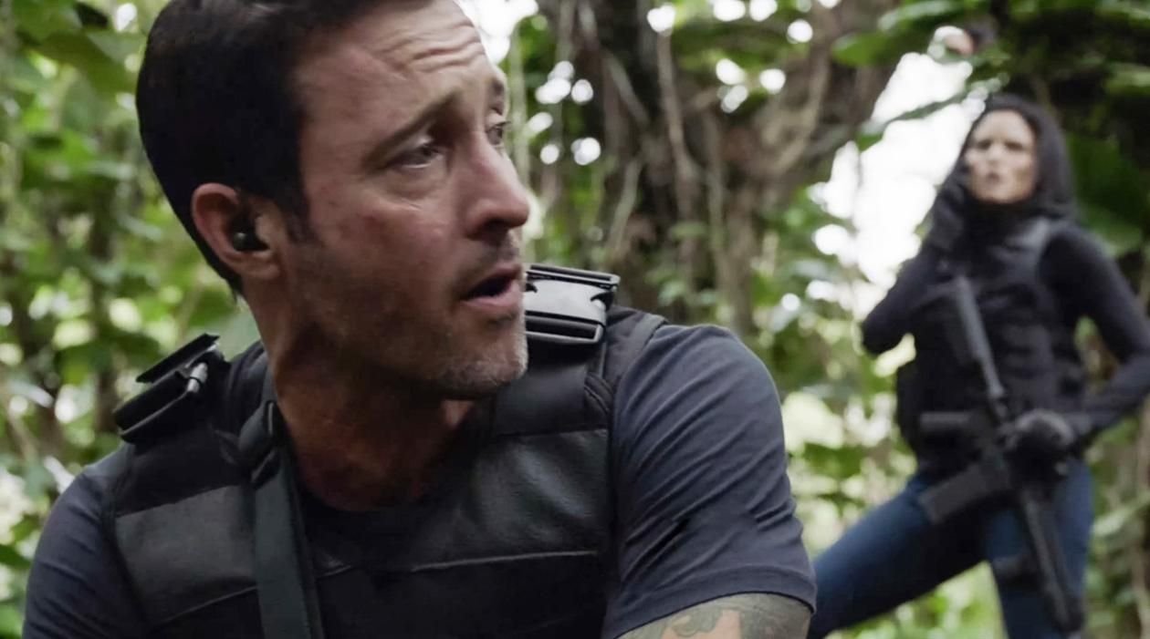 Fotoğraf Alex O'Loughlin