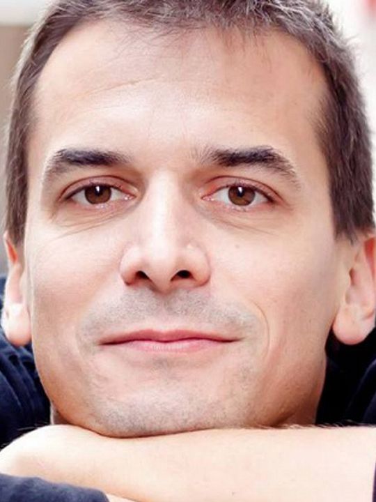 Afiş Barnabás Tóth