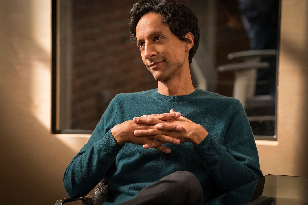 Fotoğraf Danny Pudi