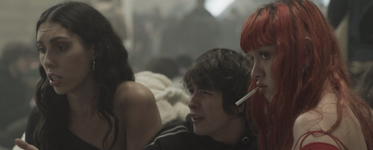 Fotoğraf Dustin Muchuvitz, Raya Martigny