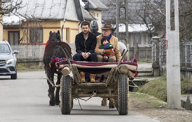 Jack Whitehall: Travels with My Father : Fotoğraf