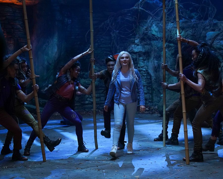 Fotoğraf Meg Donnelly