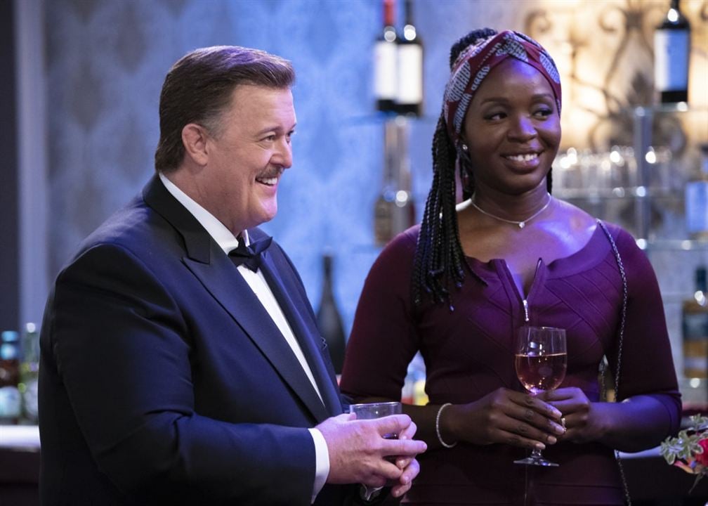 Fotoğraf Billy Gardell, Folake Olowofoyeku