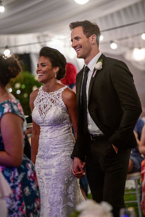 Biz Kızla Tanıştım : Fotoğraf Joel Jackson, Zahra Newman