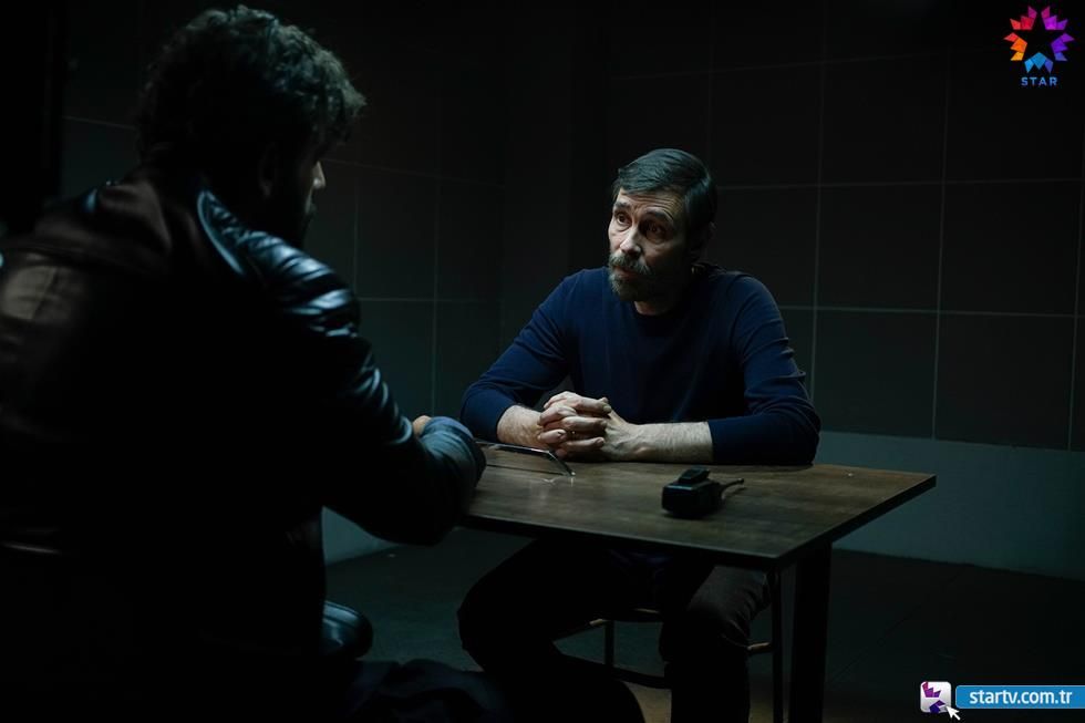 Kağıt Ev : Fotoğraf