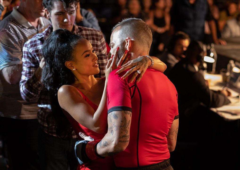 Embattled : Fotoğraf