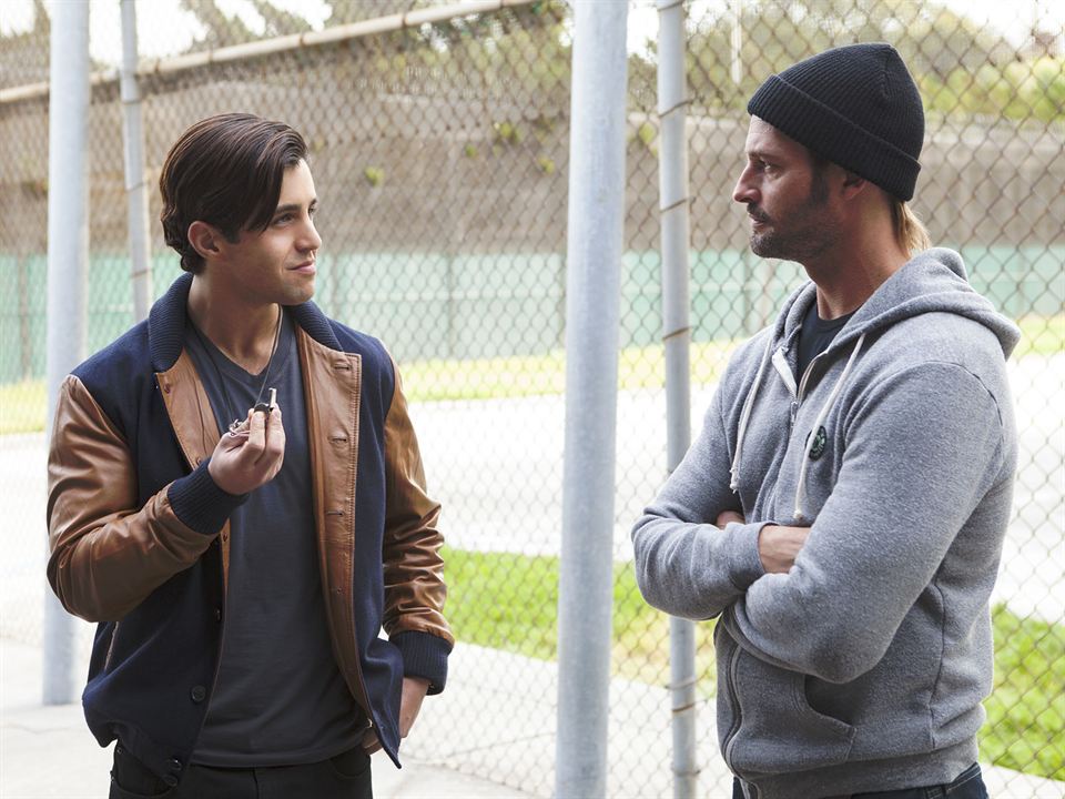 Yılın Savaşı : Fotoğraf Josh Peck, Josh Holloway