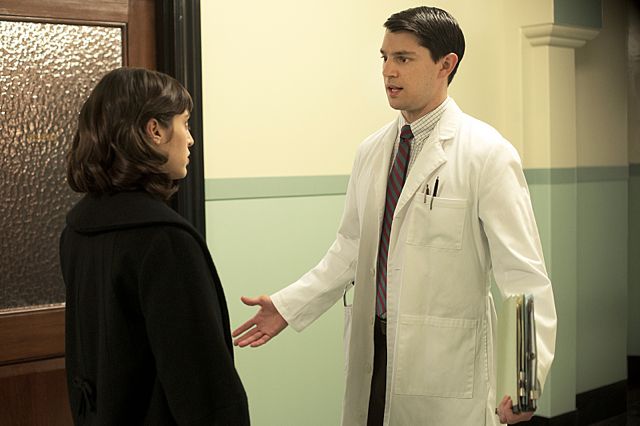 Fotoğraf Lizzy Caplan, Nicholas D'Agosto