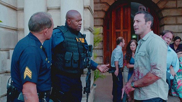 Fotoğraf Alex O'Loughlin, Chi McBride