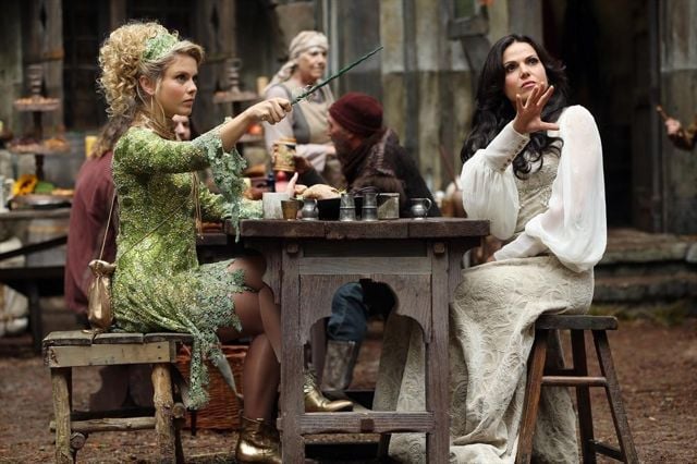 Fotoğraf Rose McIver, Lana Parrilla