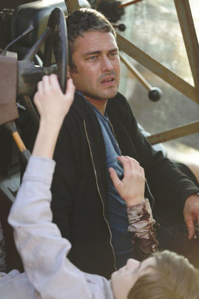 Fotoğraf Taylor Kinney