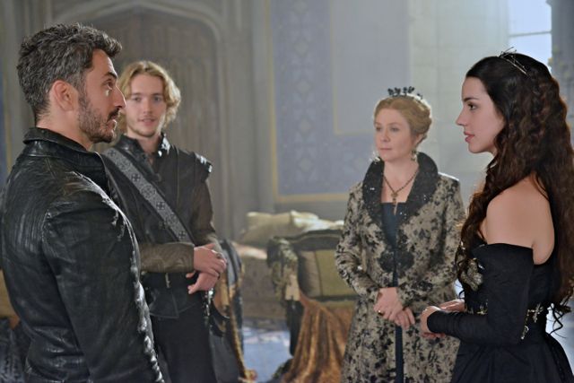 Fotoğraf Michael Aronov, Megan Follows, Toby Regbo, Adelaide Kane