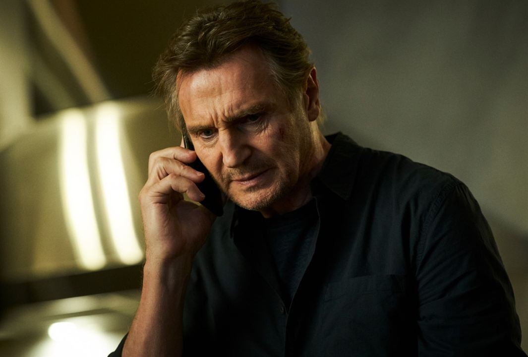 Blacklight : Fotoğraf Liam Neeson