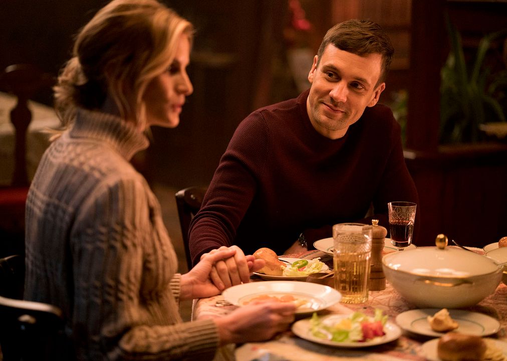 Adak : Fotoğraf Nick Blood, Emily Wiseman