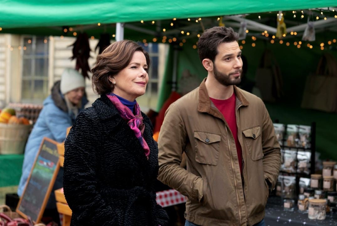 Fotoğraf Marcia Gay Harden, Skylar Astin