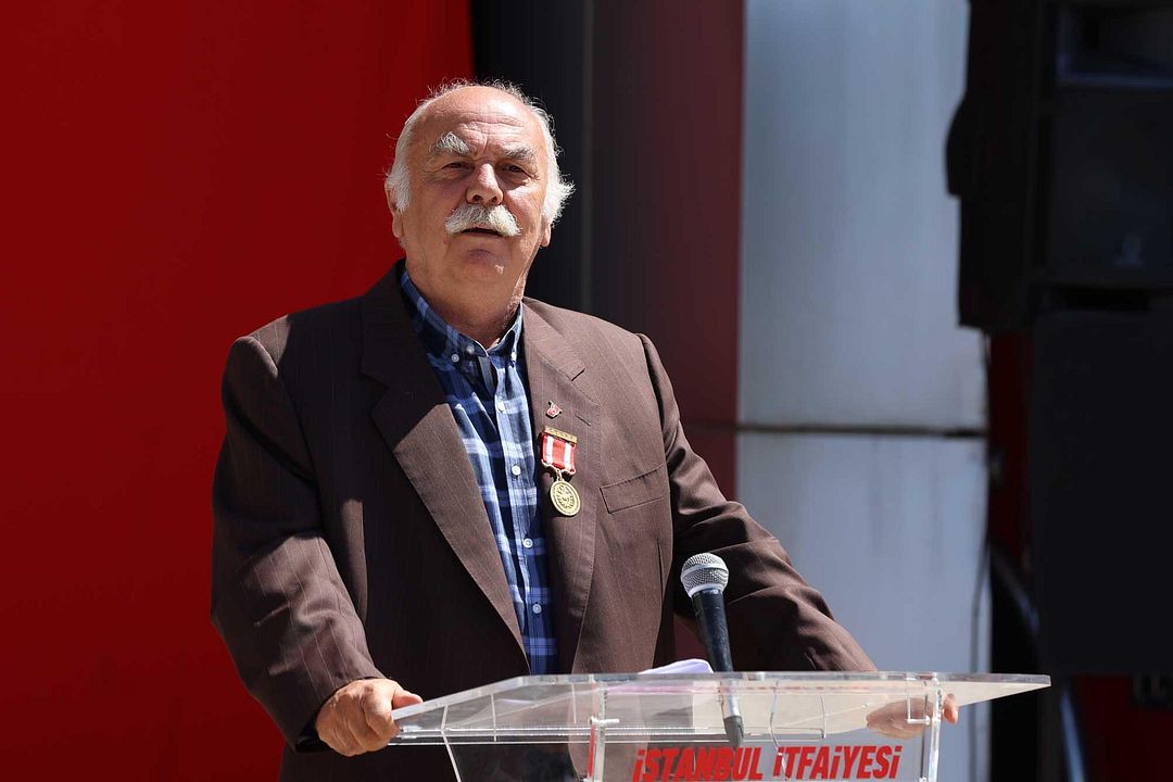 Kendi Düşen Ağlamaz : Fotoğraf