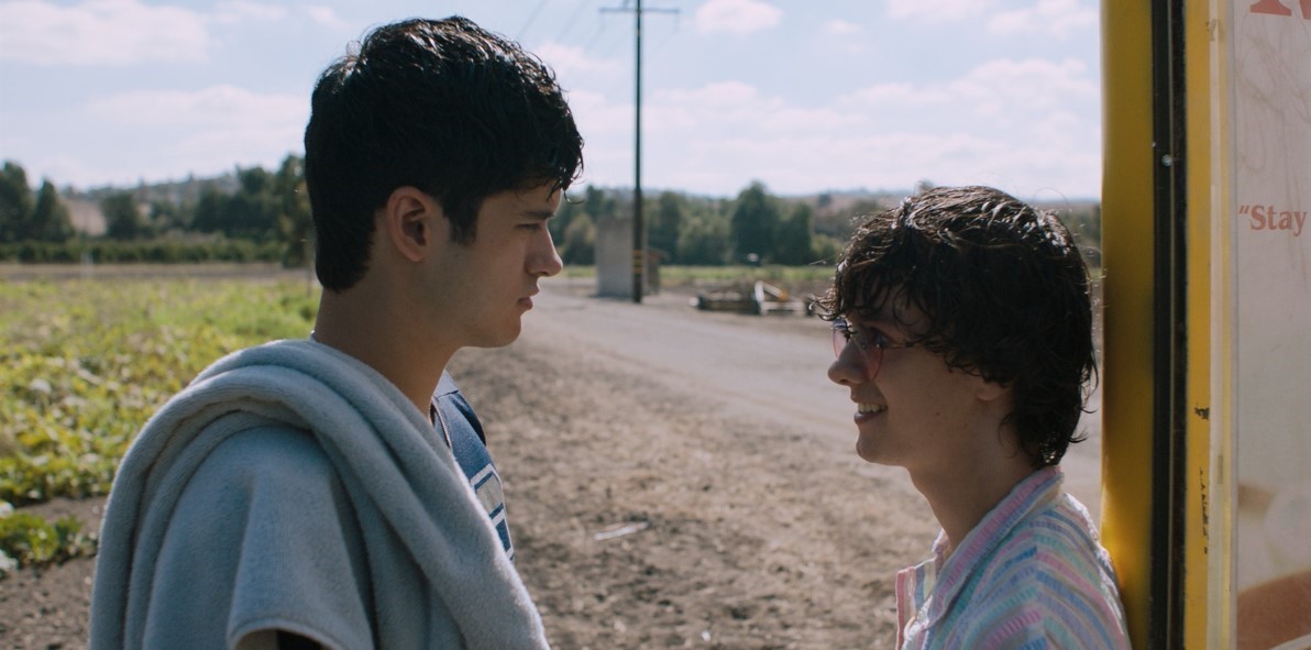 Aristotle and Dante Discover the Secrets of the Universe : Fotoğraf Max Pelayo, Reese Gonzales