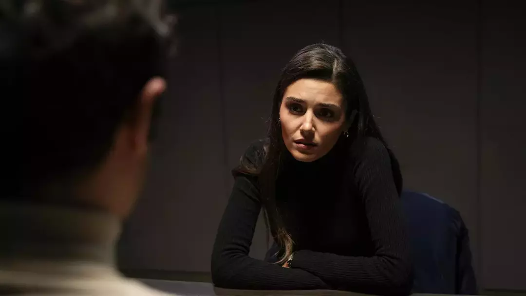 Bambaşka Biri : Fotoğraf